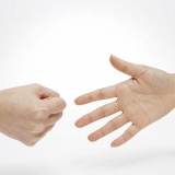 실사 미녀들이 등장하는 "가위바위보 게임" 안드로이드 버전(v1.2)을 다운로드하세요.